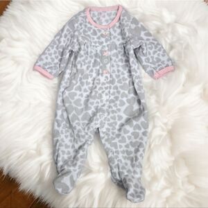 Carter's Baby 0-3M Sleep & Play Grey Heart Print Footed One-Piece Pajama Footie